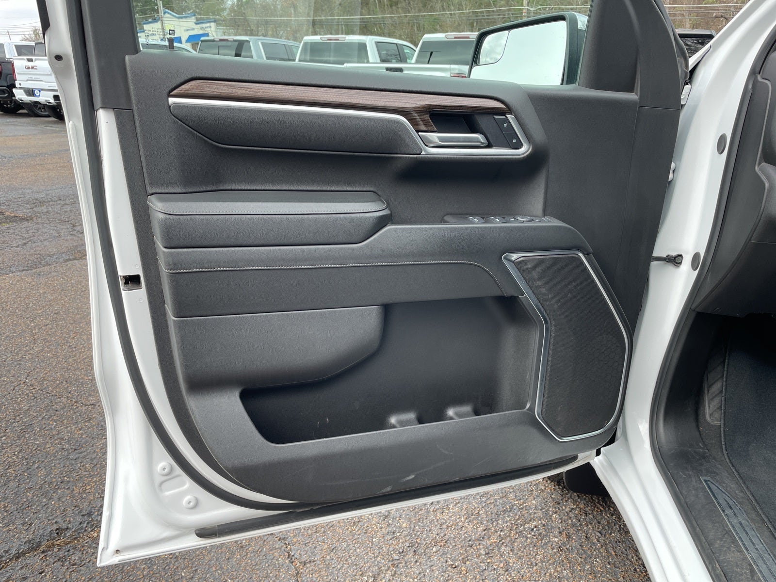 2025 Chevrolet Silverado 1500 LT LT1