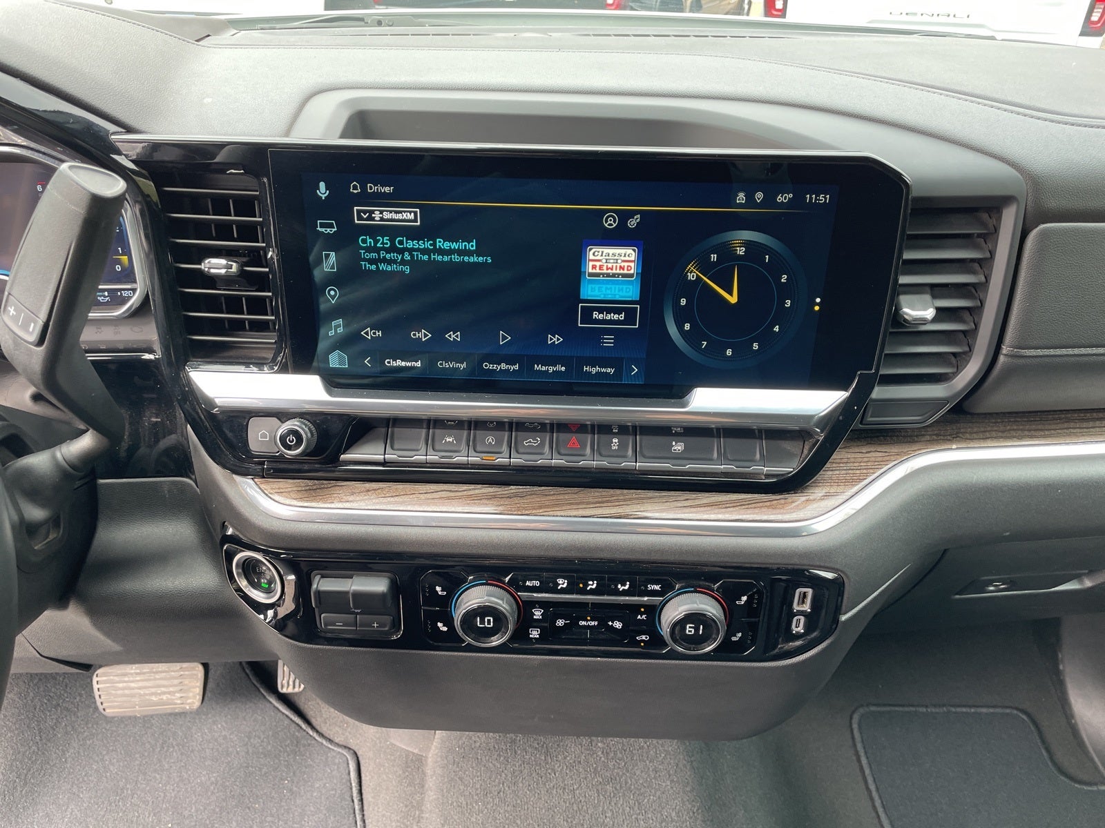 2025 Chevrolet Silverado 1500 LT LT1