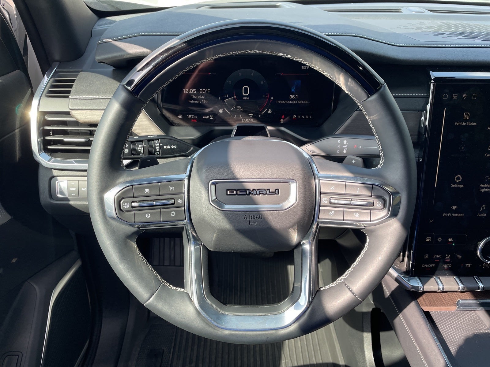 2024 GMC Acadia Denali