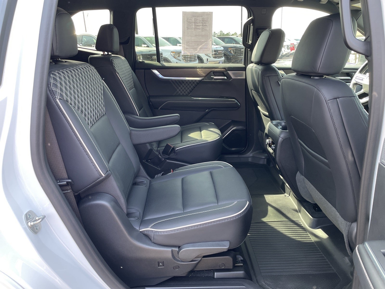 2024 GMC Acadia Denali