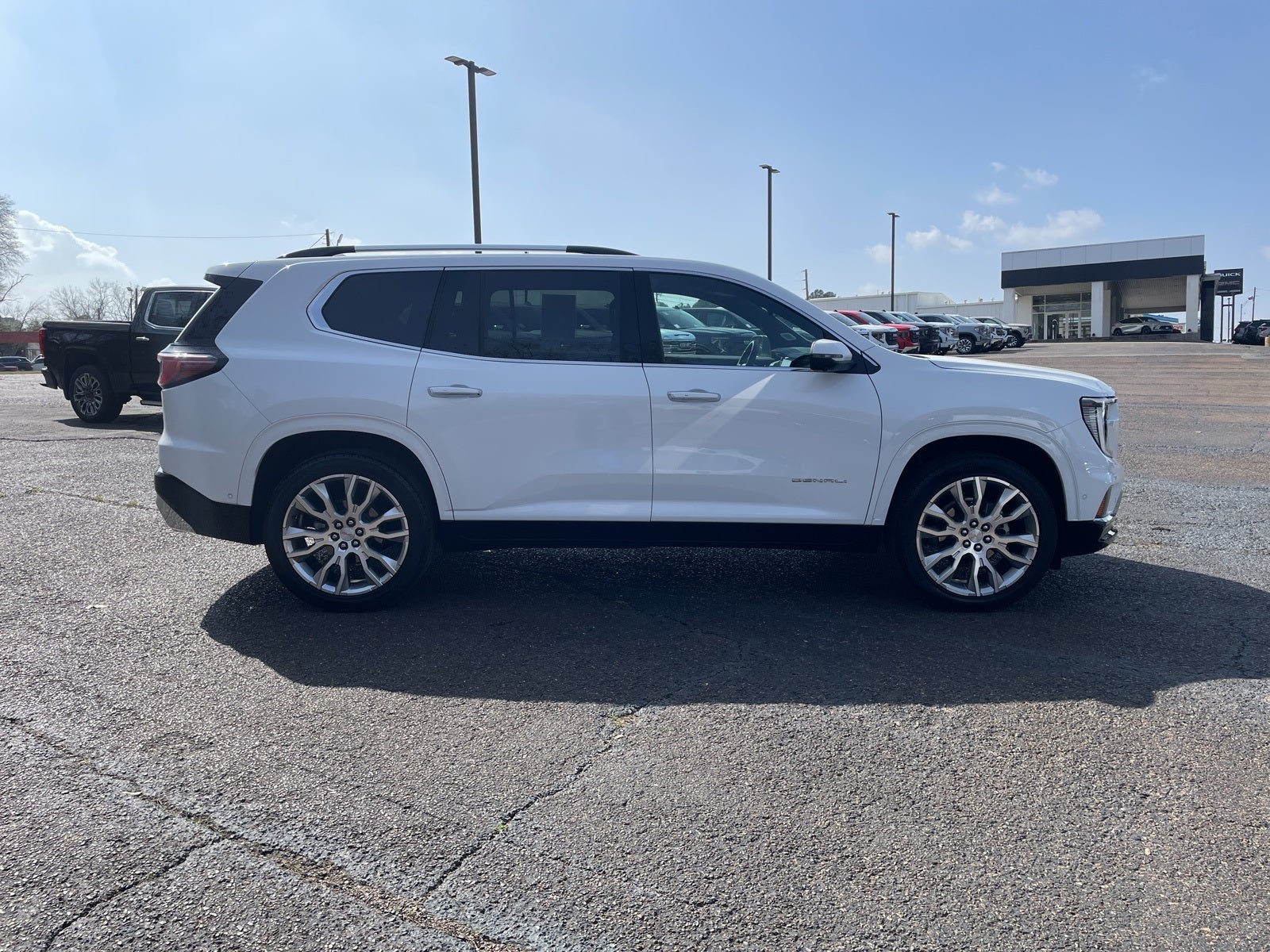 2024 GMC Acadia Denali