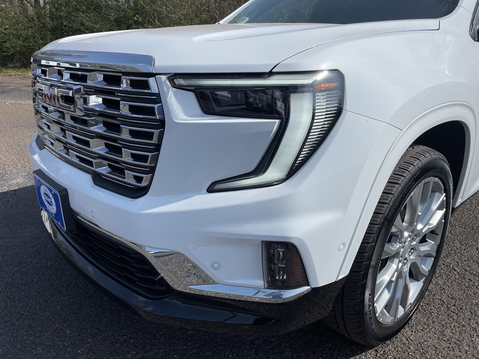 2024 GMC Acadia Denali