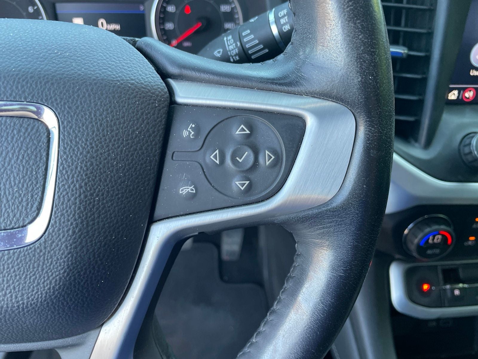 2021 GMC Acadia SLT