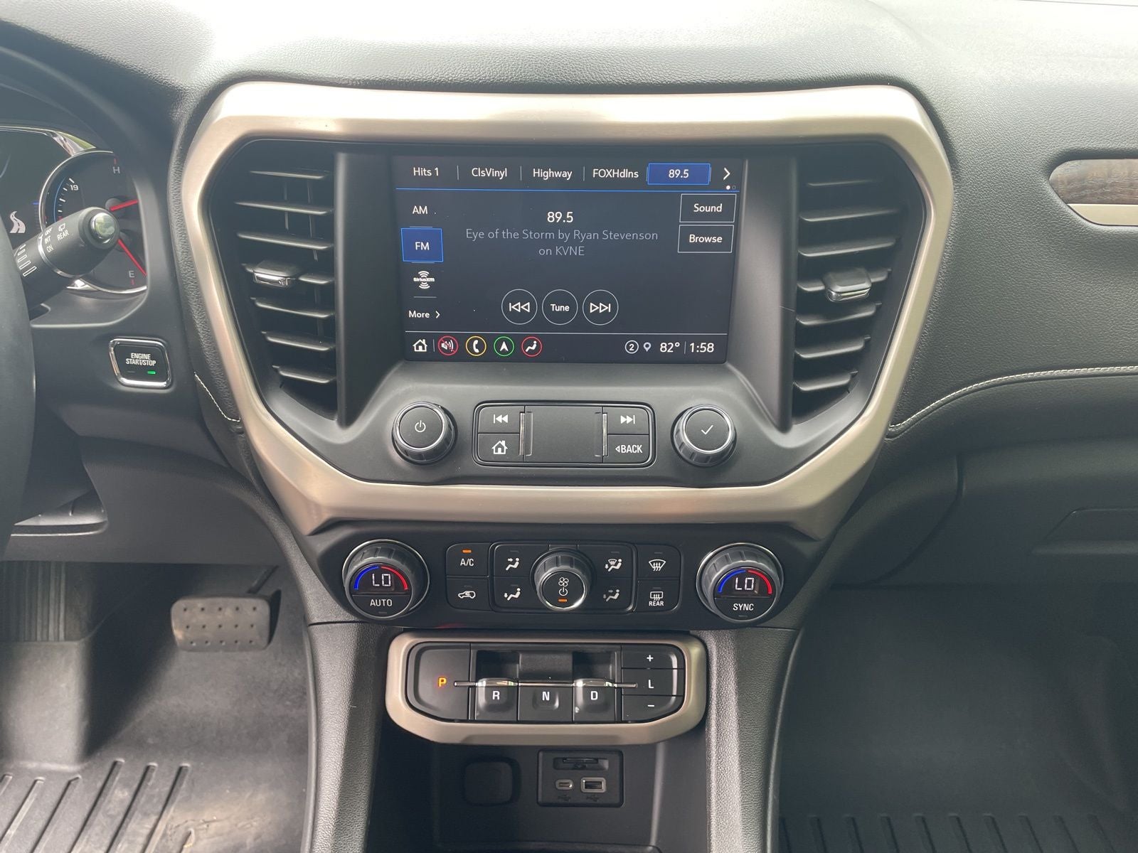 2023 GMC Acadia Denali