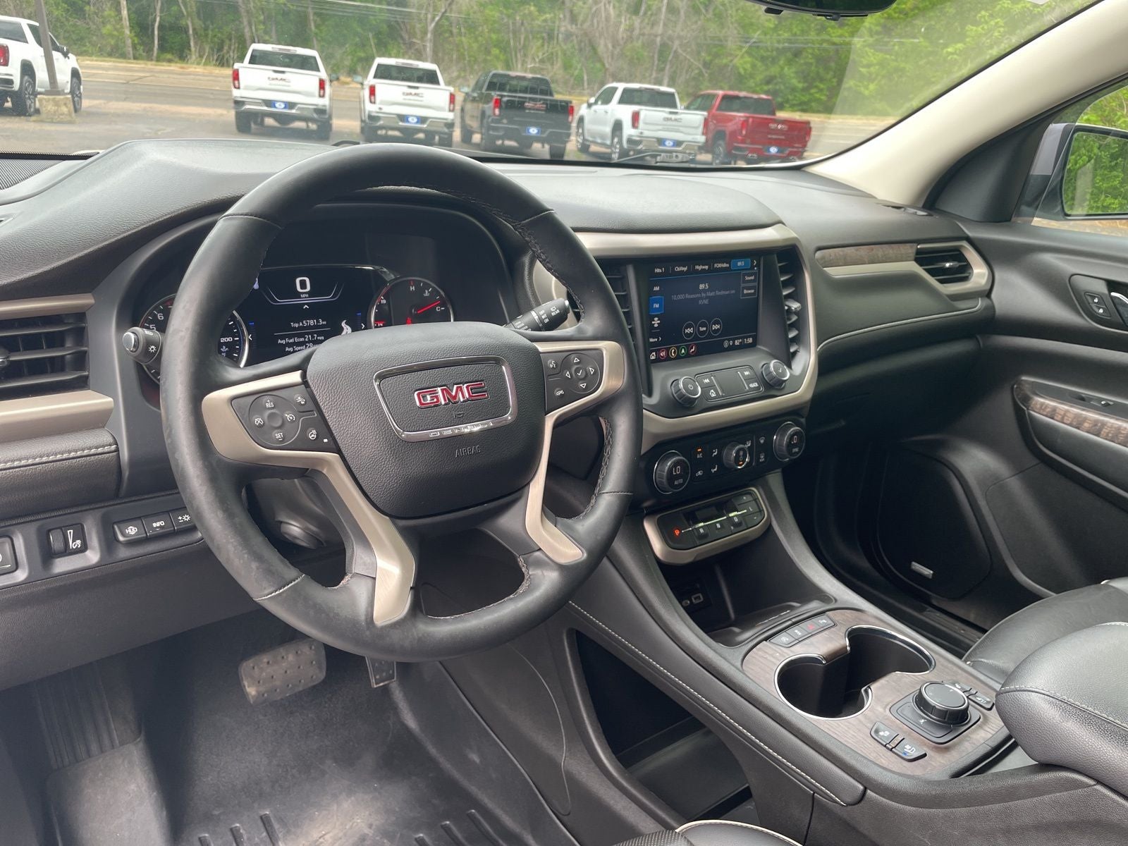 2023 GMC Acadia Denali