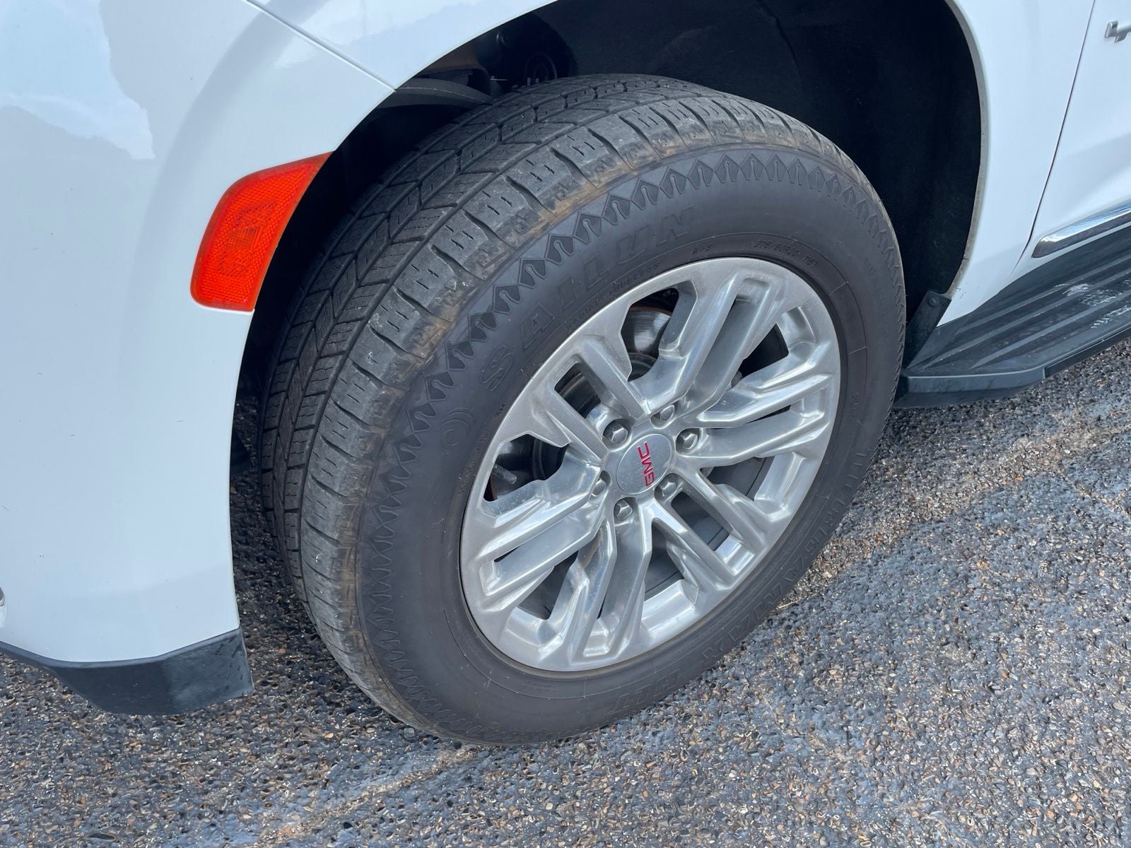 2024 GMC Yukon SLT