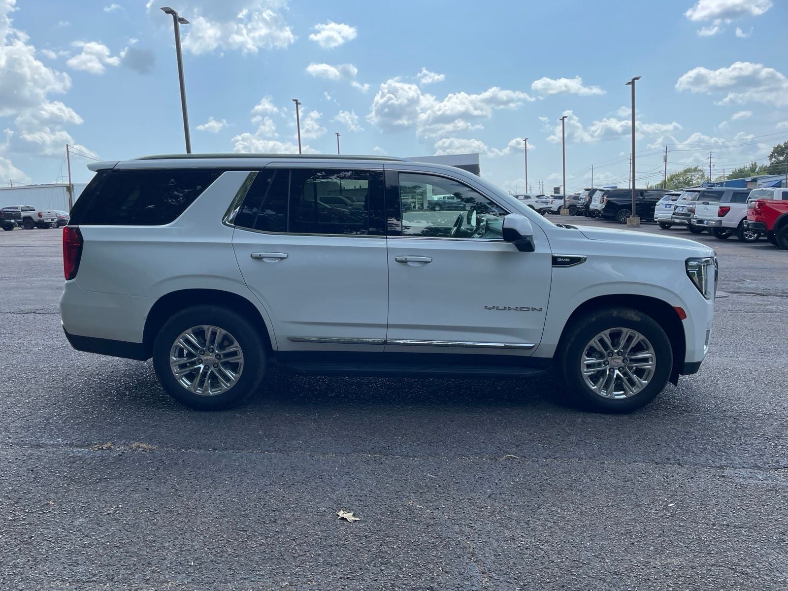 2024 GMC Yukon SLT