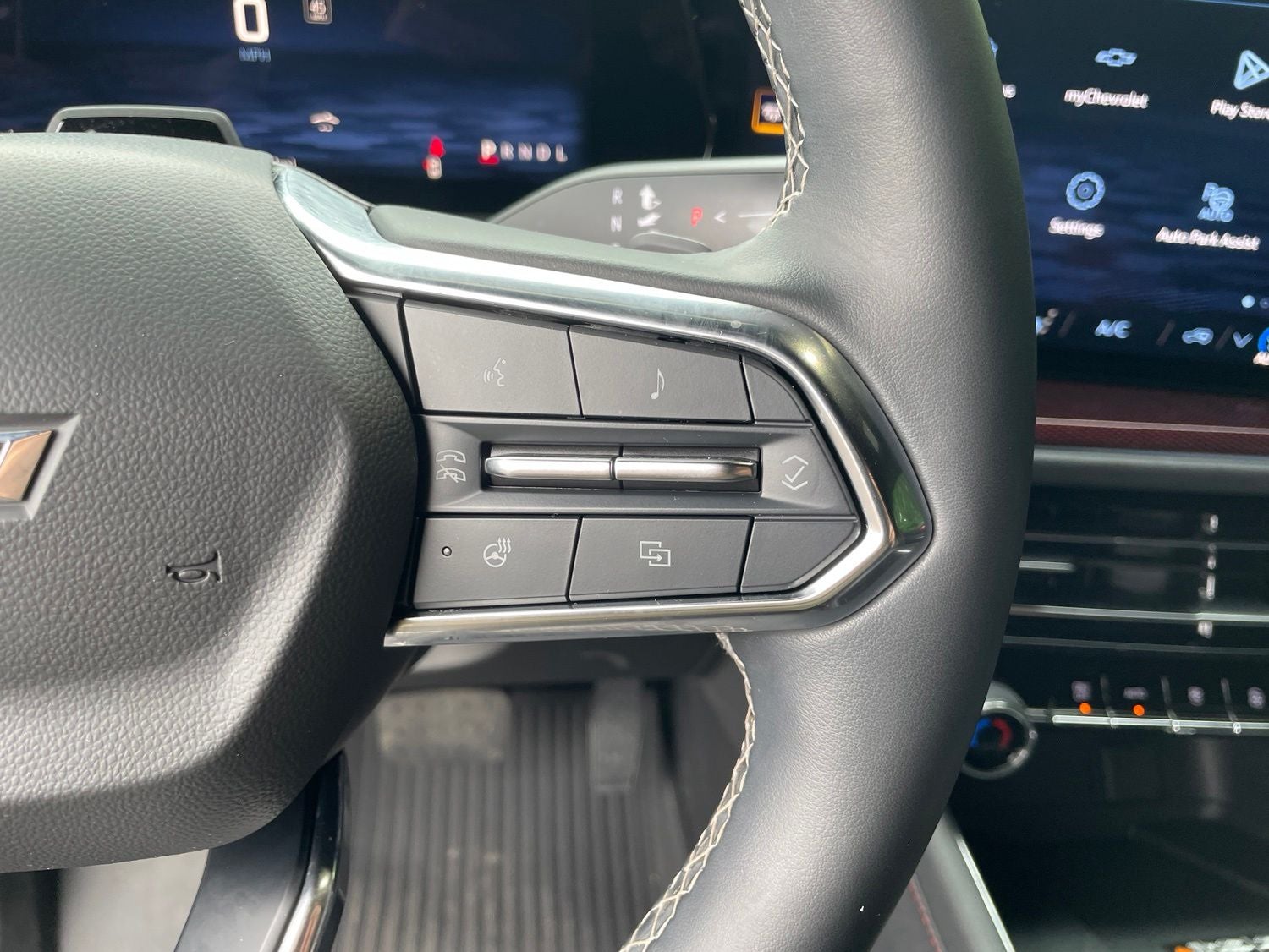 2024 Chevrolet Traverse Z71