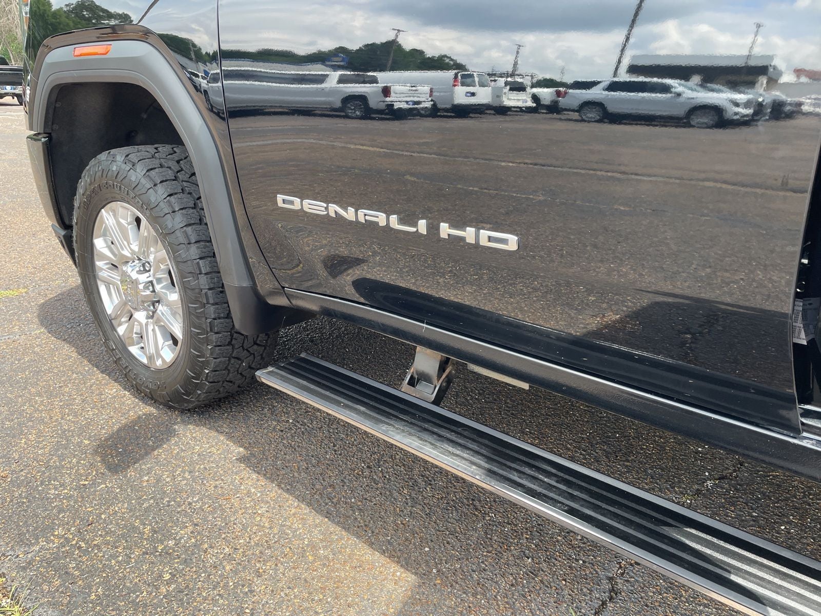 2023 GMC Sierra 2500HD Denali