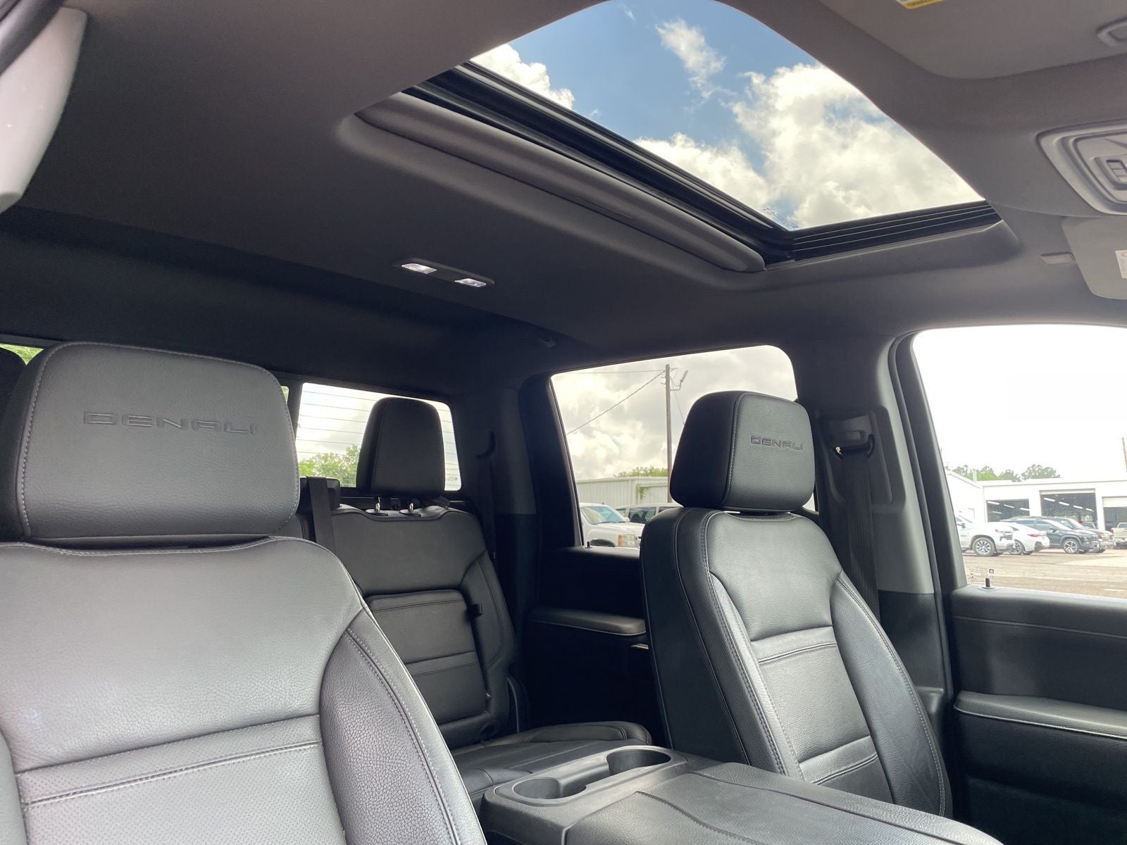 2023 GMC Sierra 2500HD Denali