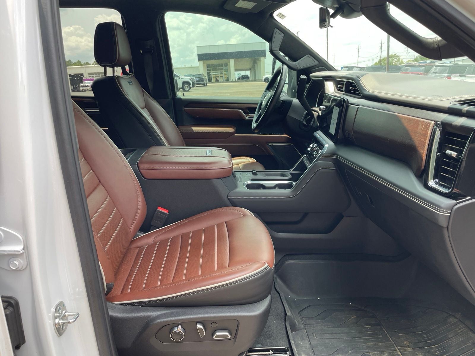 2025 GMC Sierra 3500HD Denali Ultimate