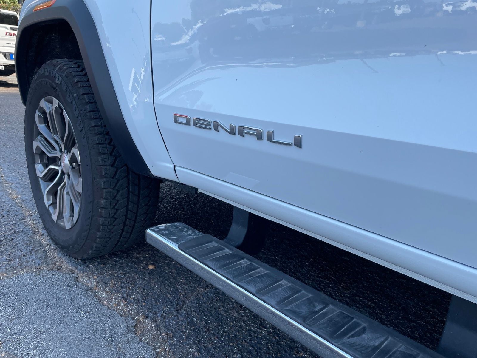 2024 GMC Canyon Denali
