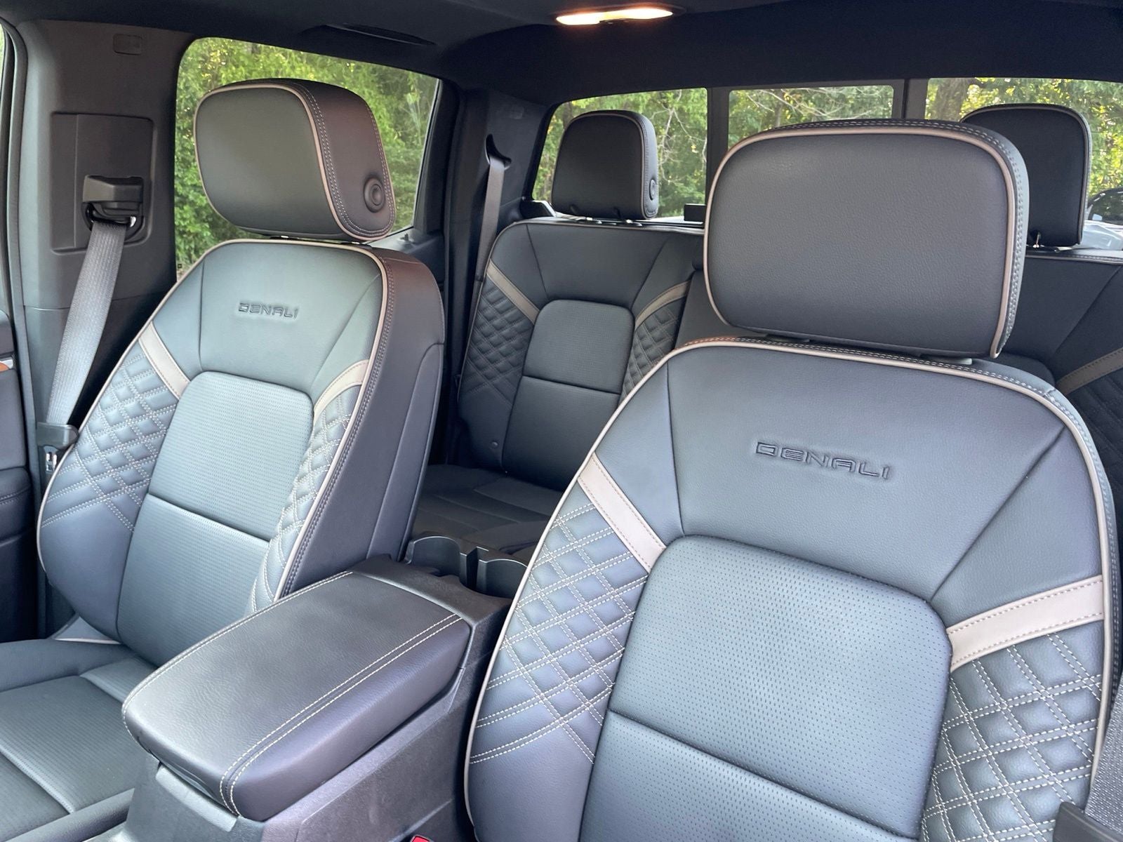 2024 GMC Canyon Denali