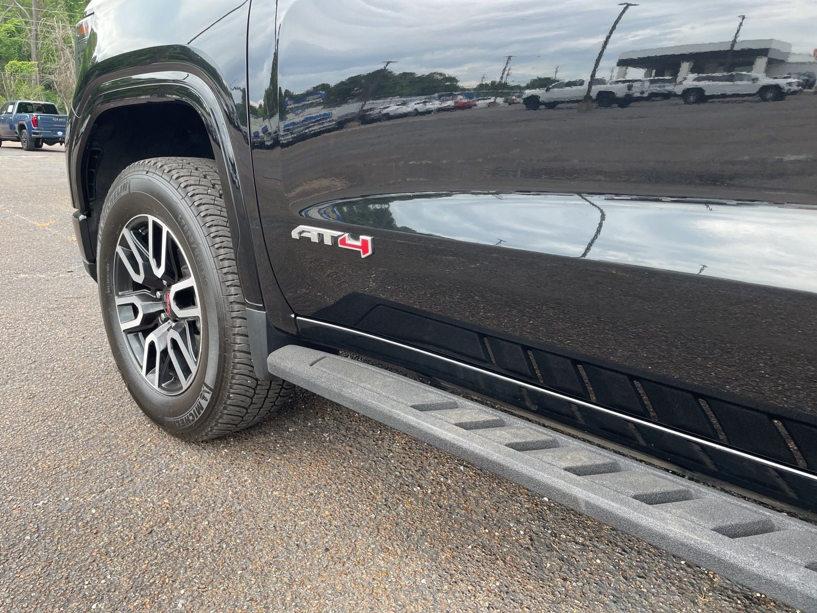 2023 GMC Sierra 1500 AT4