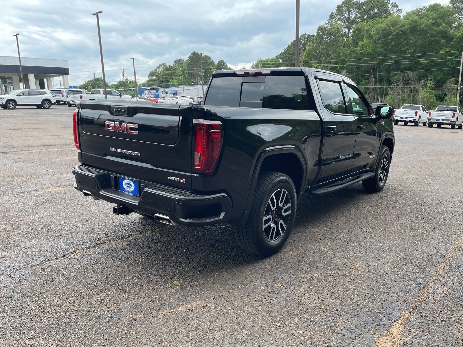 2023 GMC Sierra 1500 AT4