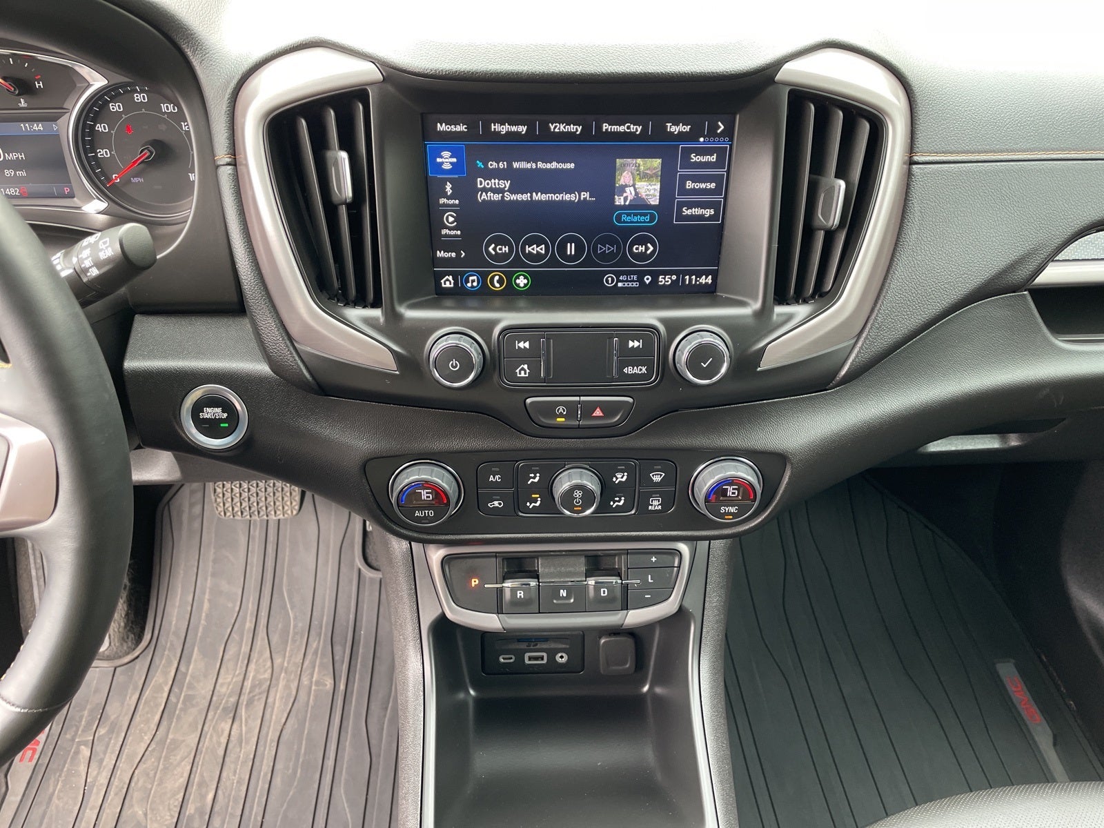 2024 GMC Terrain AT4