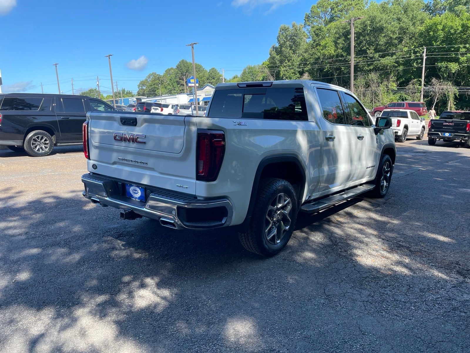 2025 GMC Sierra 1500 SLT
