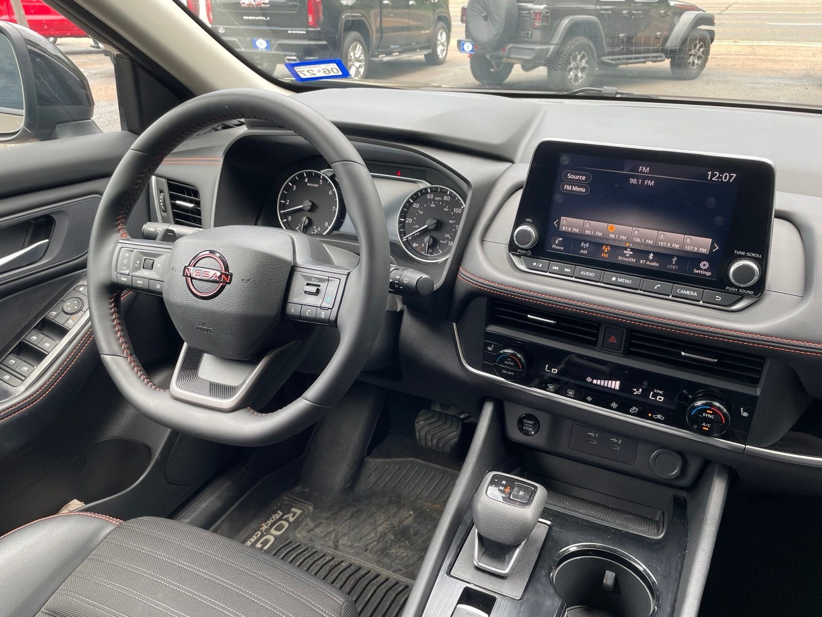 2025 Nissan Rogue Rock Creek