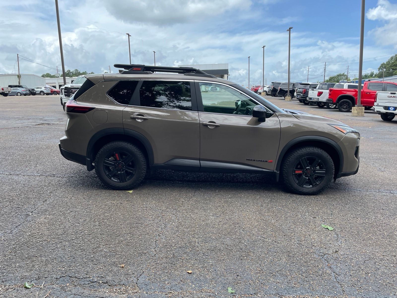 2025 Nissan Rogue Rock Creek