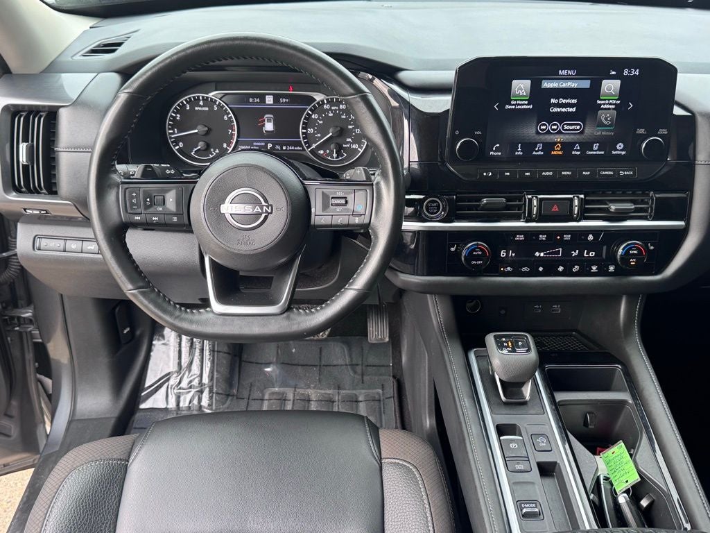 2023 Nissan Pathfinder SL