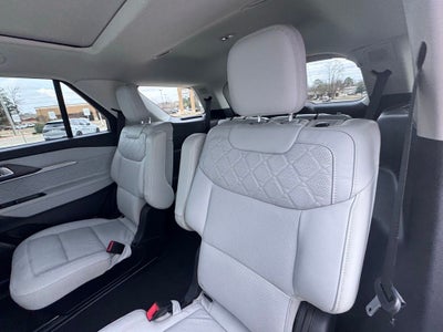 2025 Ford Explorer Platinum