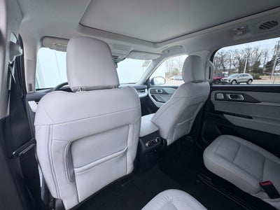 2025 Ford Explorer Platinum