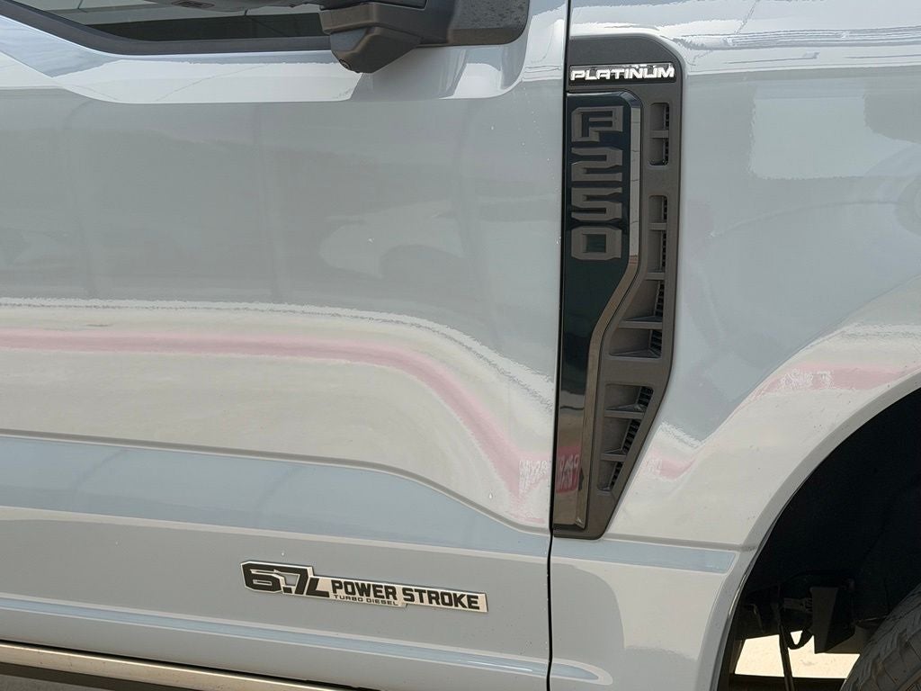 2025 Ford F-250SD Platinum