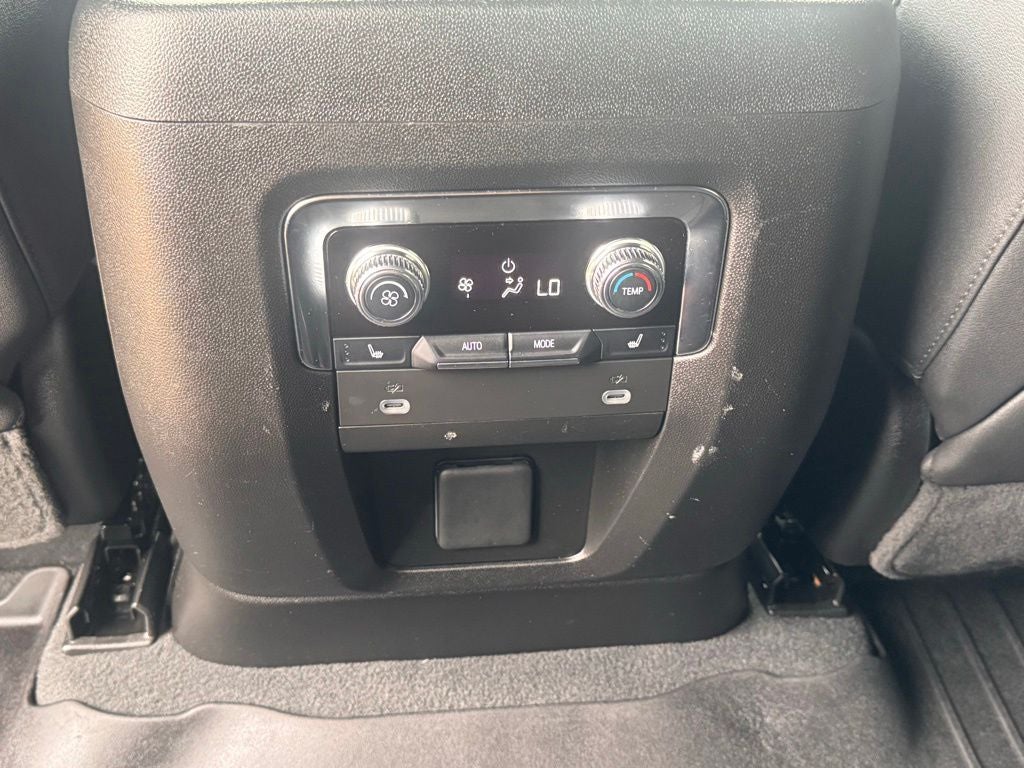2024 GMC Yukon XL AT4
