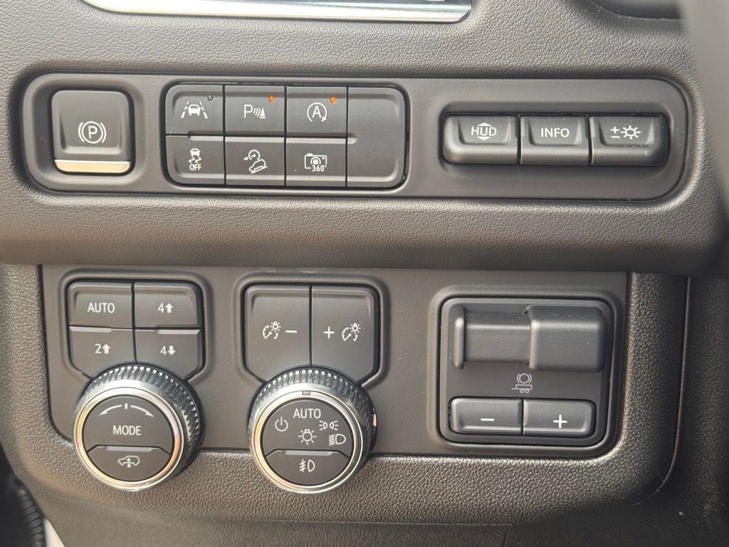 2024 GMC Yukon XL AT4