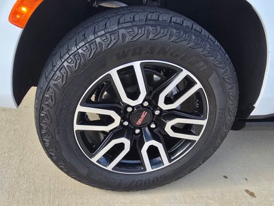 2024 GMC Yukon XL AT4