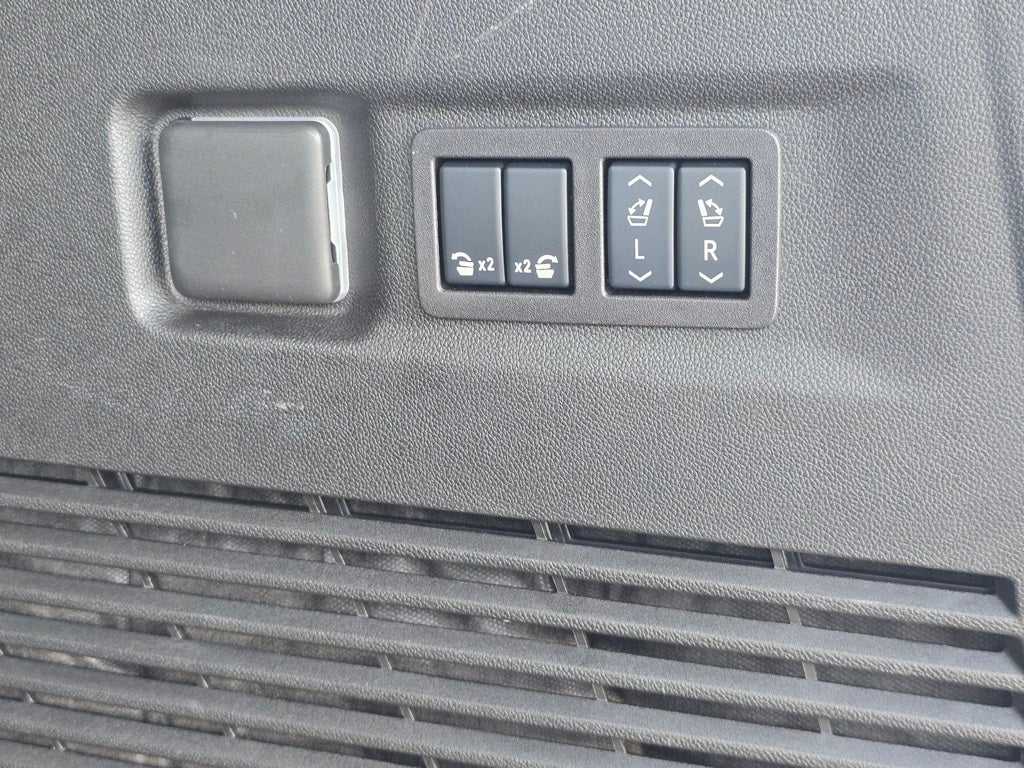 2024 GMC Yukon XL AT4