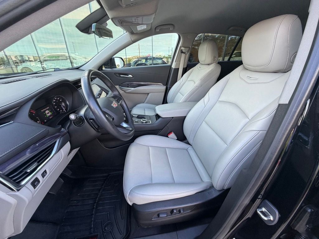 2023 Cadillac XT4 Luxury