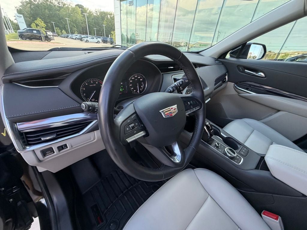 2023 Cadillac XT4 Luxury