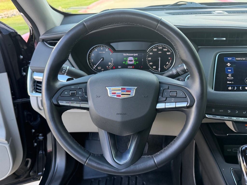 2023 Cadillac XT4 Luxury