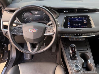 2023 Cadillac XT4 Premium Luxury