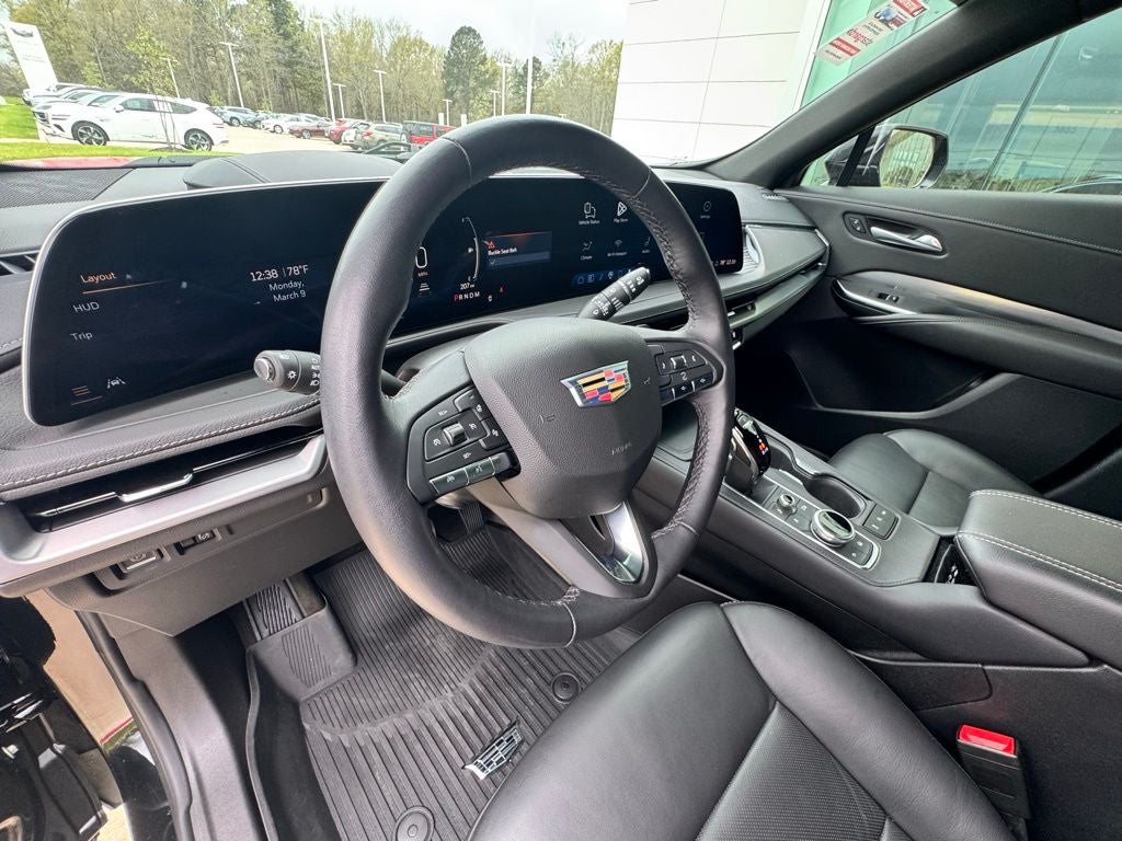 2024 Cadillac XT4 Premium Luxury