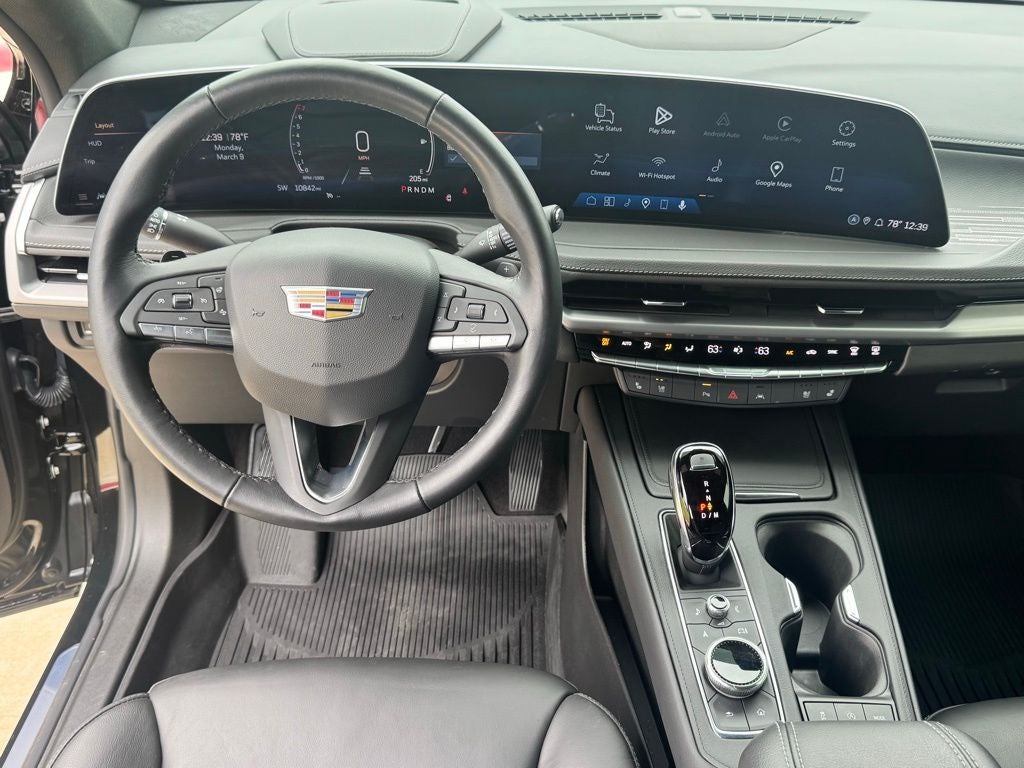 2024 Cadillac XT4 Premium Luxury