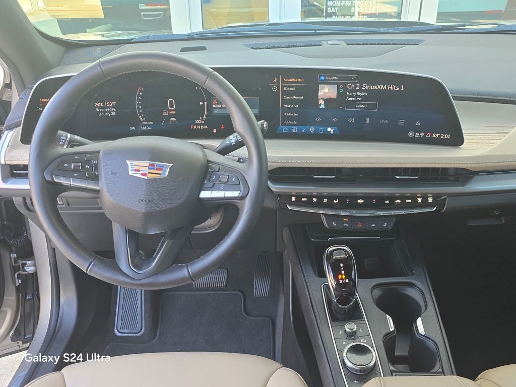 2024 Cadillac XT4 Premium Luxury