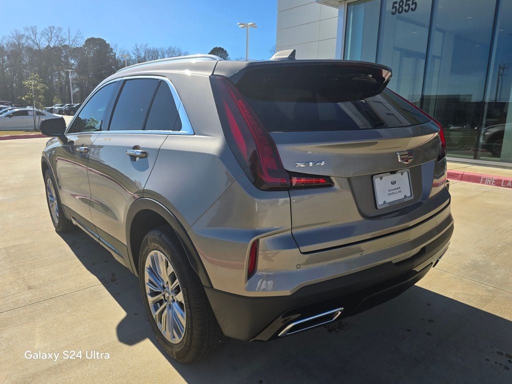 2024 Cadillac XT4 Premium Luxury