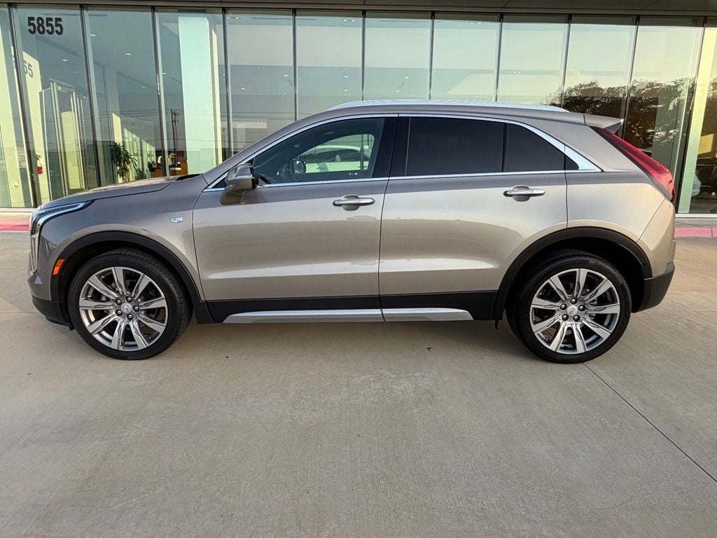 2022 Cadillac XT4 Premium Luxury