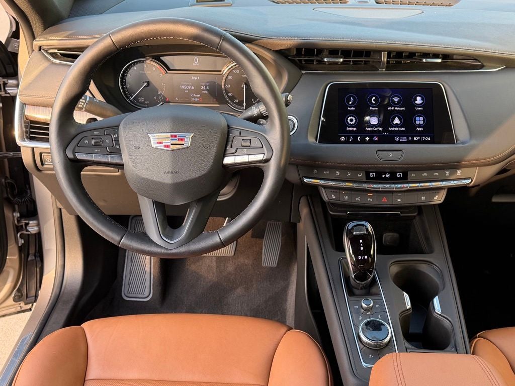 2022 Cadillac XT4 Premium Luxury