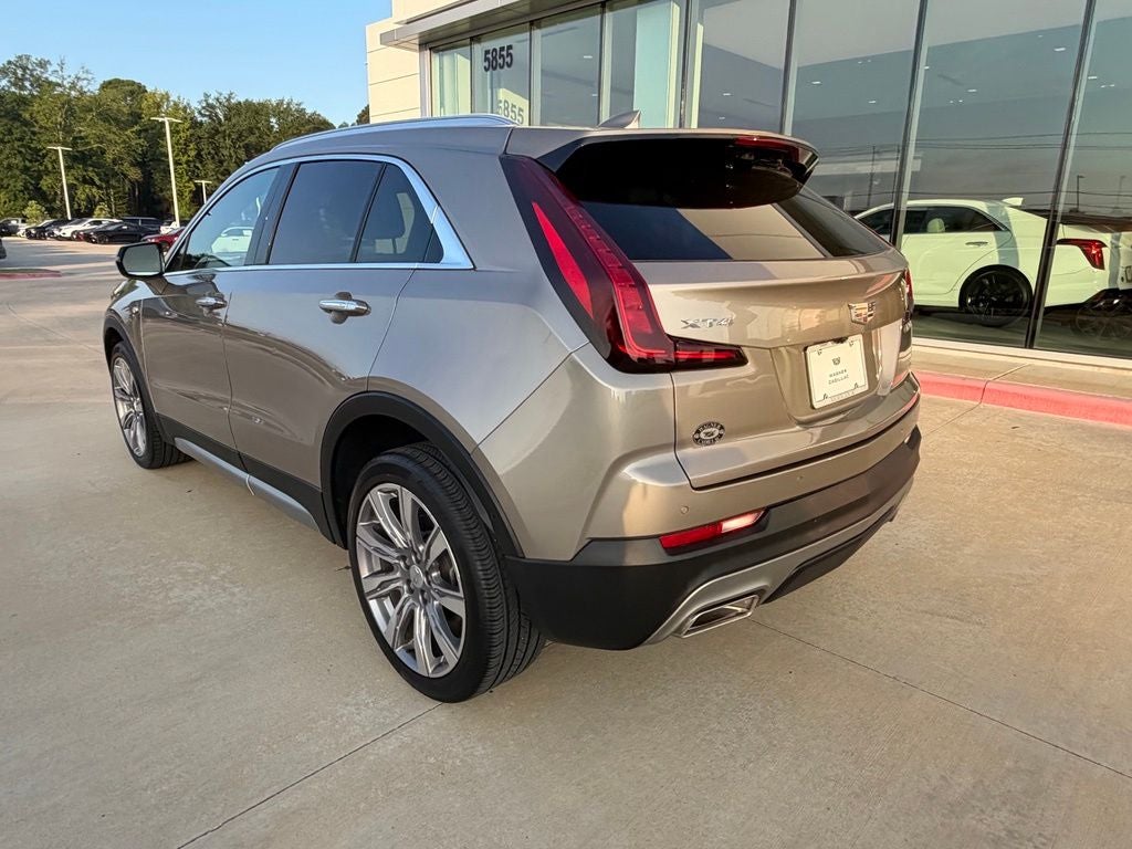 2022 Cadillac XT4 Premium Luxury