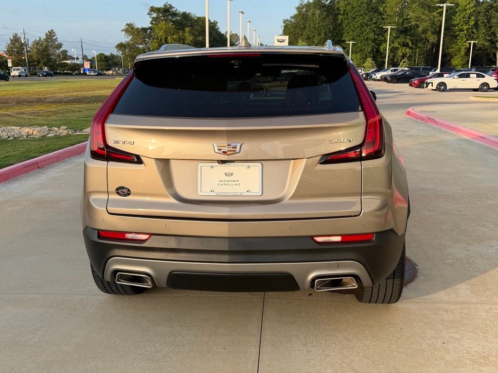 2022 Cadillac XT4 Premium Luxury