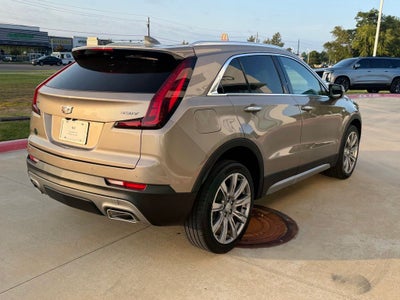 2022 Cadillac XT4 Premium Luxury
