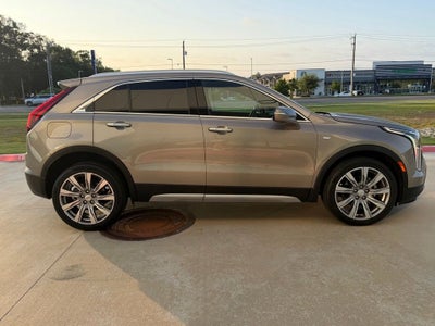 2022 Cadillac XT4 Premium Luxury