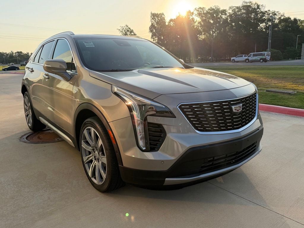 2022 Cadillac XT4 Premium Luxury