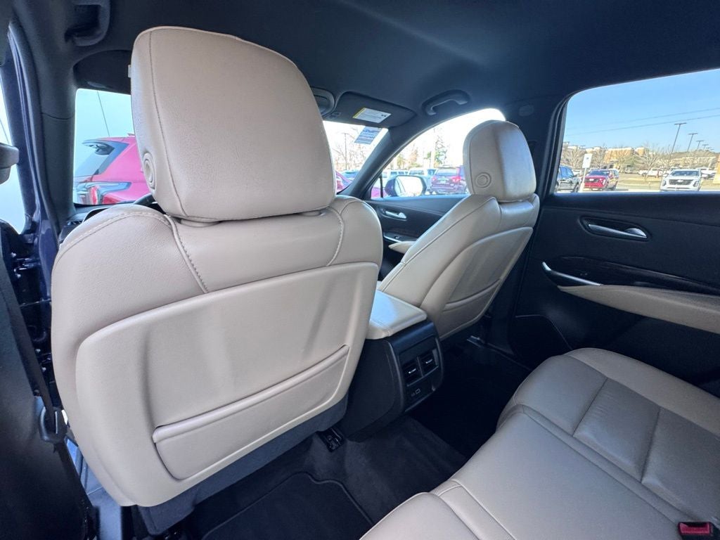 2025 Cadillac XT4 Premium Luxury