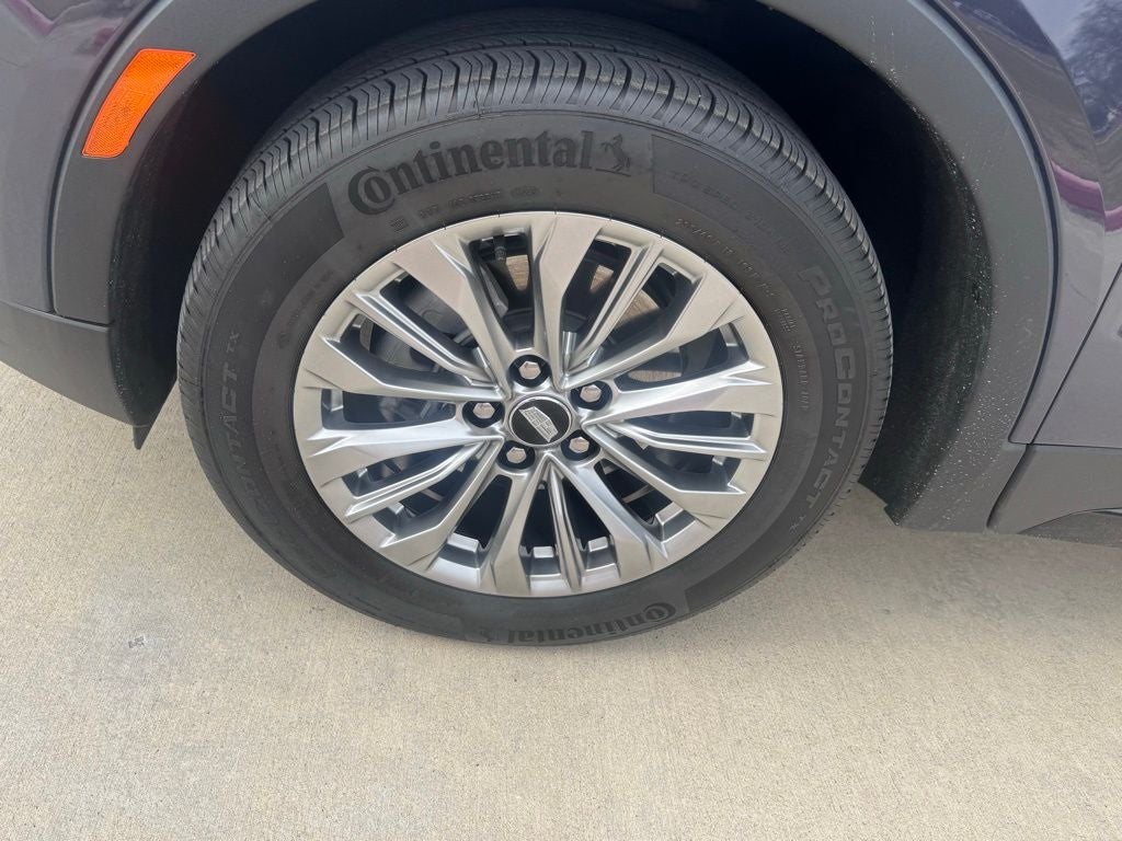 2025 Cadillac XT4 Premium Luxury