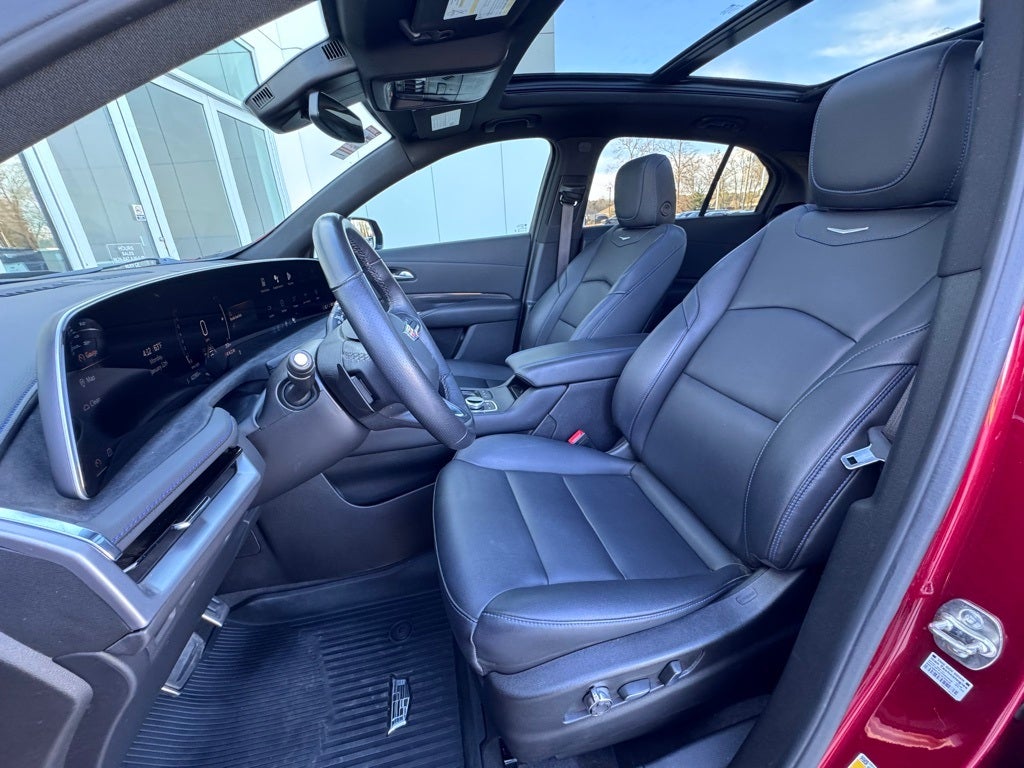 2025 Cadillac XT4 Sport