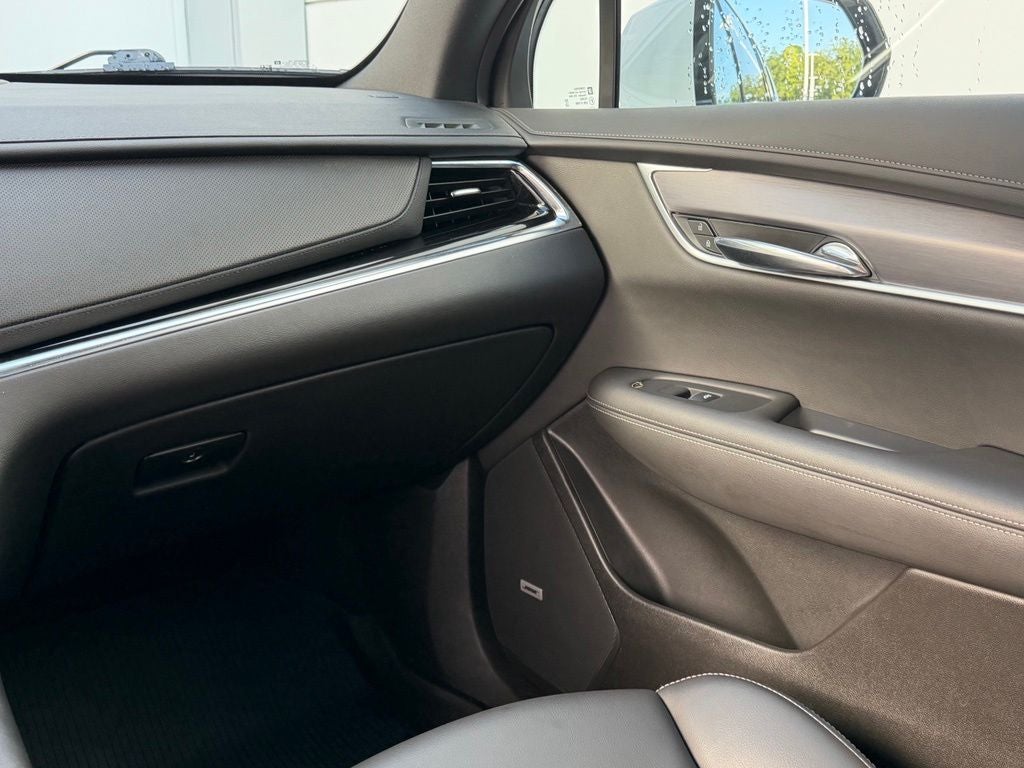 2024 Cadillac XT6 Luxury